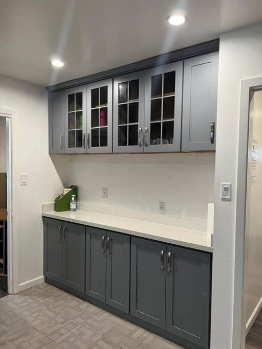 Affordable Private Rooms With Shared Bath Kitchen Near Sfo Daly City Zewnętrze zdjęcie