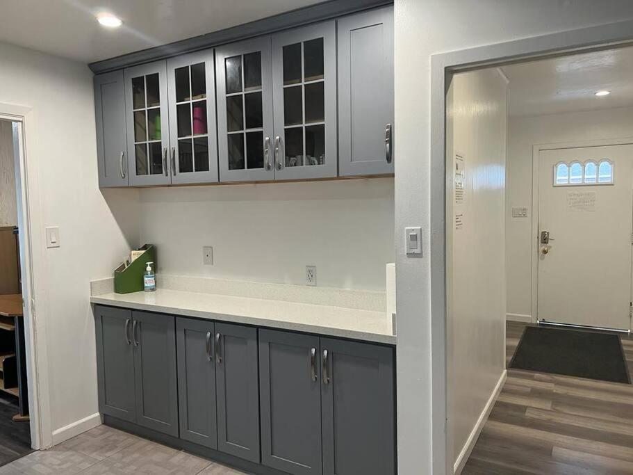 Affordable Private Rooms With Shared Bath Kitchen Near Sfo Daly City Zewnętrze zdjęcie